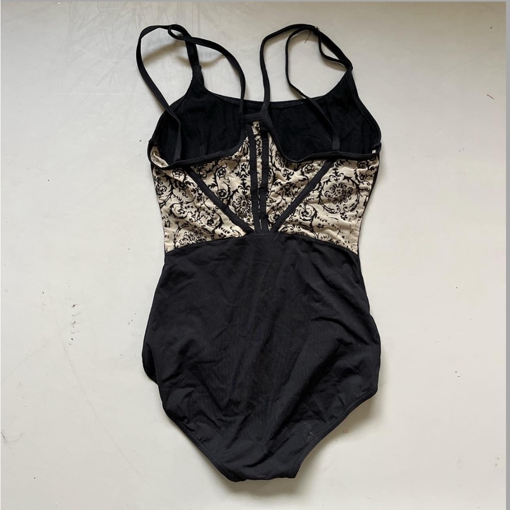 RARE VINTAGE CAPEZIO BLACK LEO WITH GORGEOUS NUDE DETAIL!